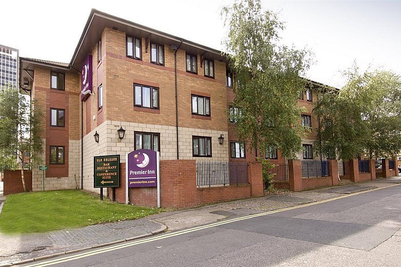 Premier Inn Birmingham City Centre Broad Street Екстериор снимка