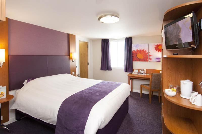 Premier Inn Birmingham City Centre Broad Street Екстериор снимка