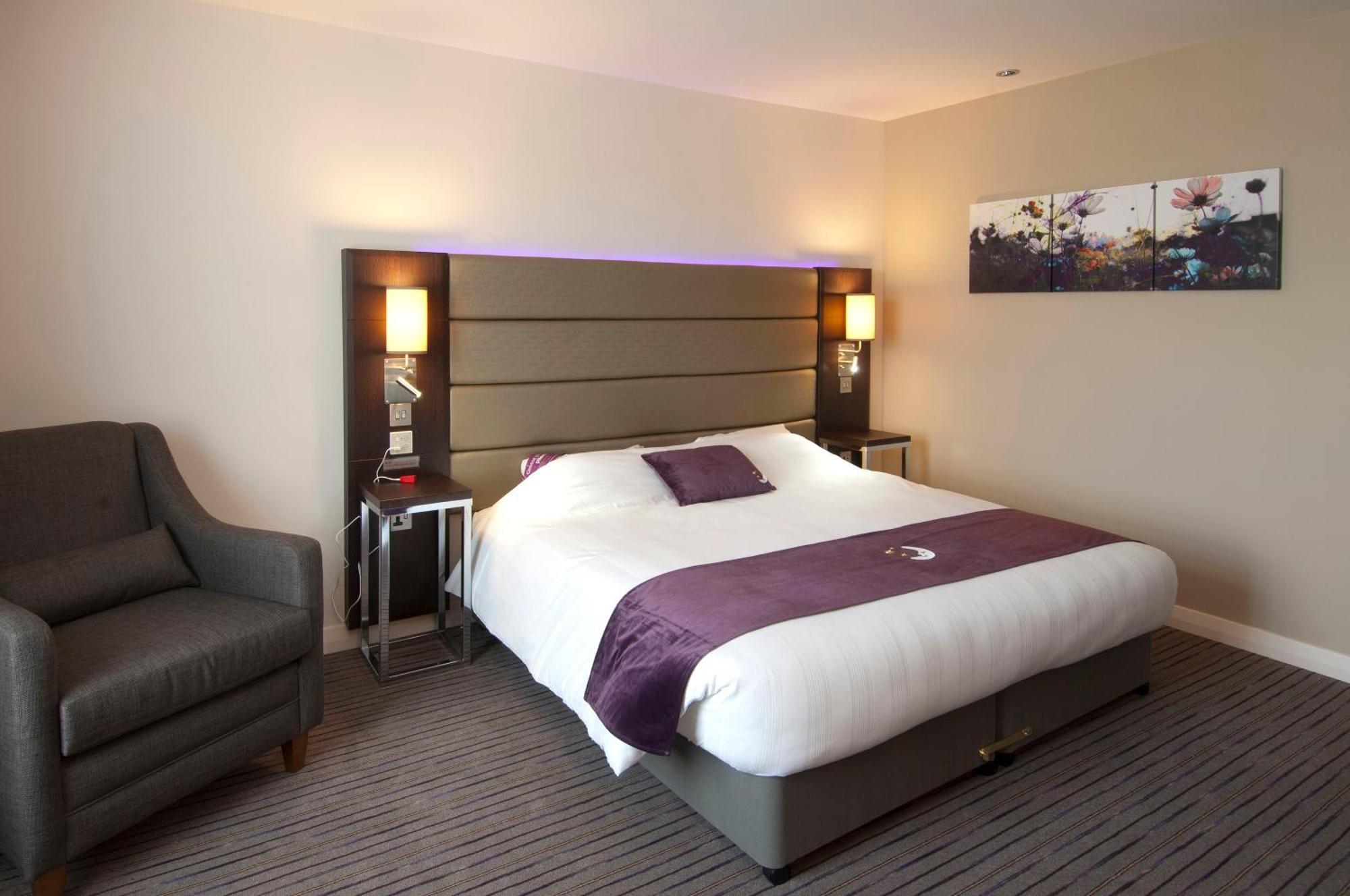 Premier Inn Birmingham City Centre Broad Street Екстериор снимка